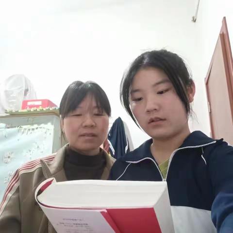 一字一句传承文化，你我共同爱我中华--原曲中学“小手拉大手、学讲普通话”活动纪实