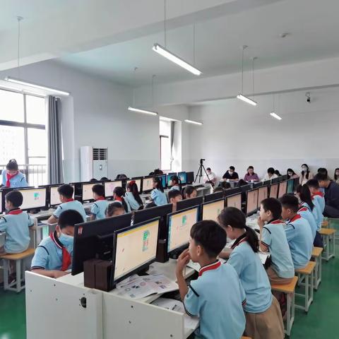 凝心聚力，共促成长——许昌市建安区、东城区小学信息科技学科区域联动教研活动