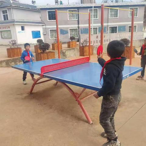 白彝小学的乒乓球课后服务社团