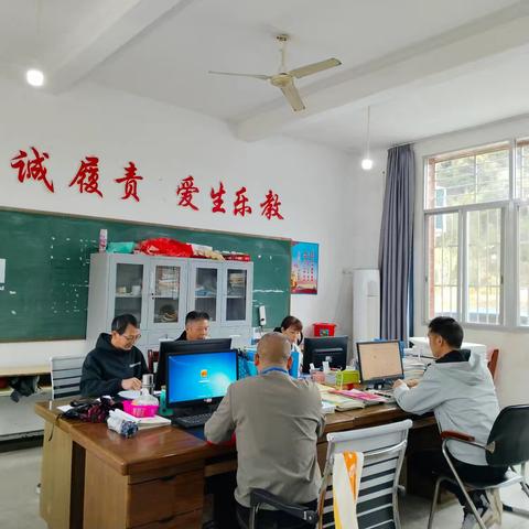 课堂研讨增实效 深耕细作共成长--华兴中心小学2024年立项课题《基于学生个体差异的小学数学课堂练习分层设计实践研究》研讨活动