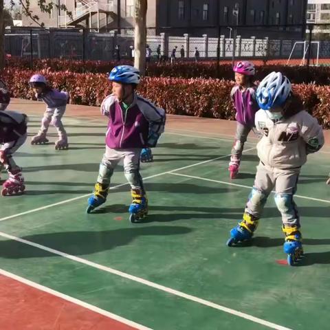 4月6日未来小学轮滑社团课