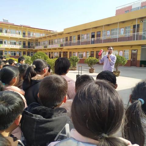 博望镇皮庄小学消防应急疏散演练——“火”速行动，以“演”为战