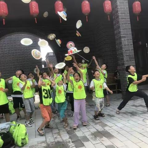 品尚艺术    练字学堂      奔赴夏日  放飞梦想