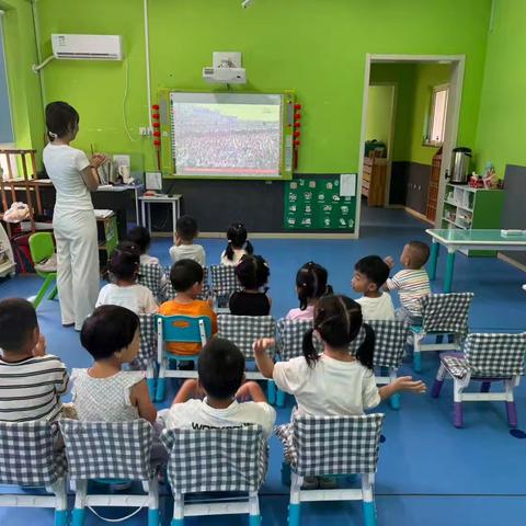 文化路小学附属幼儿园阅兵仪式活动纪实