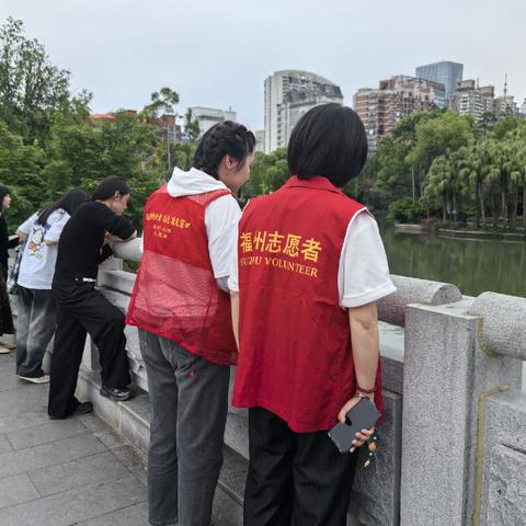 汤边社区开展护河行动