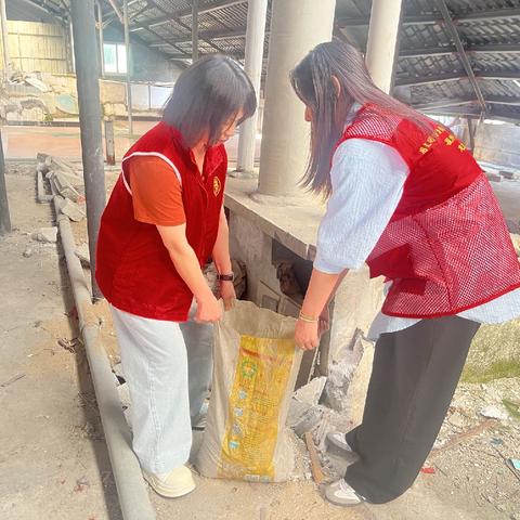 汤边社区开展“护河爱水清洁家园”志愿活动