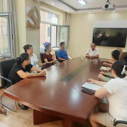 邻里纠纷终化解，多方协作促和谐