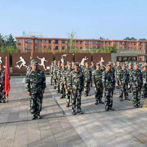 青舟启航 ｜ 青春正当“燃”！直击军训现场→