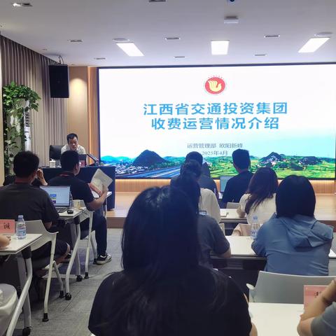 青舟启航丨夏风漫卷书香至  ‍青年“充电”正当时