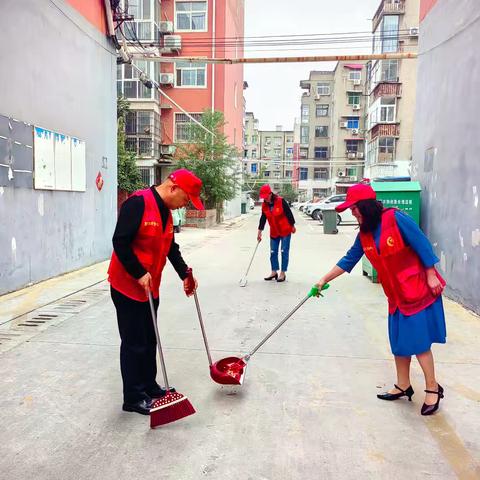 漯河市学生资助服务中心开展周五社区卫生清洁活动