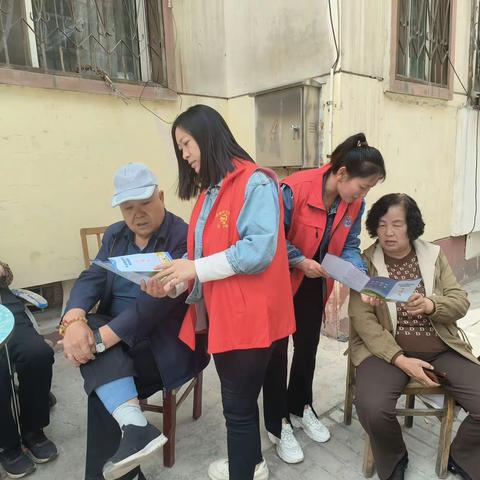 【防邪拒邪     人人有责】——西街街道长轴社区开展防邪拒邪宣传