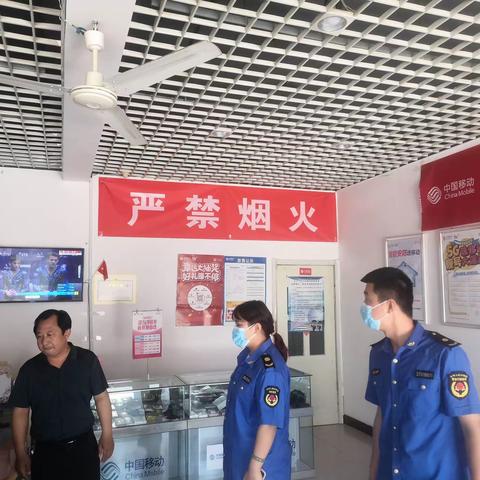 张坊镇“门前五包整治”国庆假期不停歇持续发力