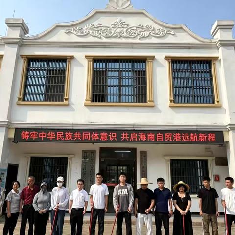 传忠社区开展“五一”节前人居环境卫生大扫除活动