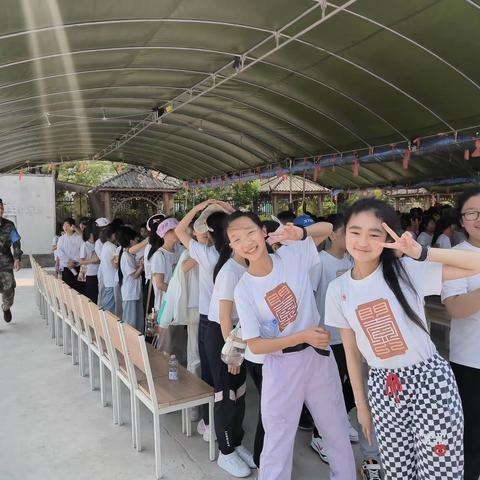 九龙坡区第一实验小学（西郊校区）五年级四班——“研红色之旅，传承红色基因”主题研学活动