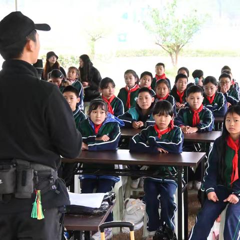 万顺镇中心小学校赴平伟农业研学基地开展“研途皆知识 学中悟成长”主题社会实践活动