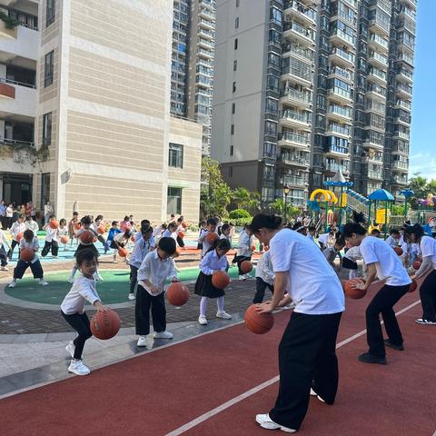 相约“伴”日，共育花开——向阳幼儿园家长开放日活动