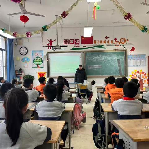开发区一中二年级14班“冬季小卫士”家长进课堂活动纪实