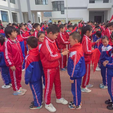 “争做新时代好队员”---城南小学开展纪念中国少年先锋队建队74周年暨主题队日活动