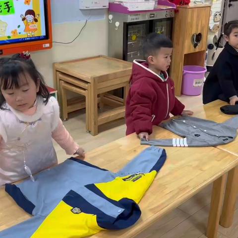 以爱相伴 见证成长 乌当区幼儿园2025-2026学年度 澄光班第一学期散学典礼