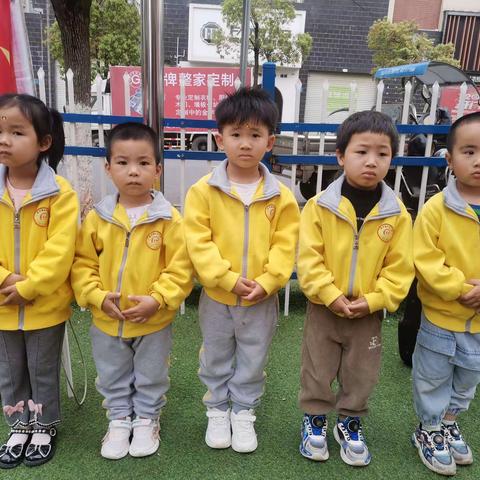 金色童年幼儿园苗苗班小朋友第六周在园生活