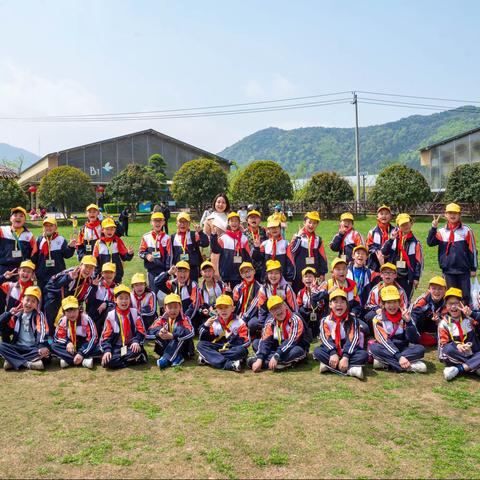 玩中学，学中玩。———实验小学岩山中队龙之梦研学活动