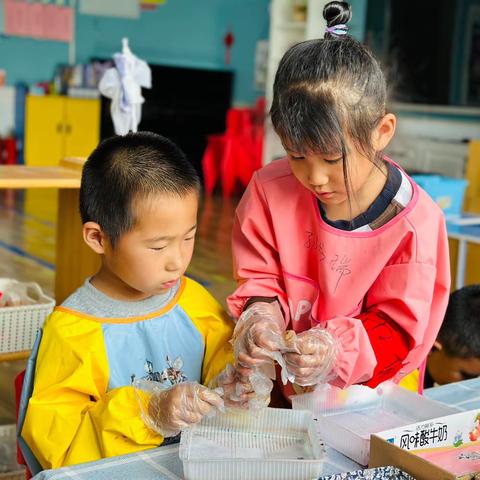 【特色活动】乐享混龄 ，“幼”见精彩——兴隆街道中心幼儿园开展混龄特色区域活动