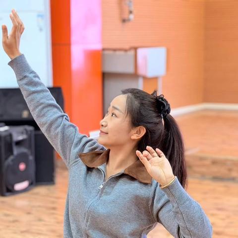 【🌻启爱教育🌻——专业成长】技能展风采，匠心谱芳华——兴隆街道中心幼儿园开展教师“五项技能”展示活动