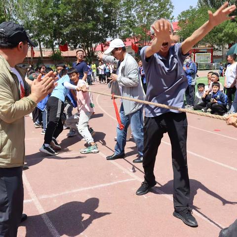 韵动大课间 悦动好少年——同心县第五小学“W”课程培养目标系列活动之特色大课间拔河比赛