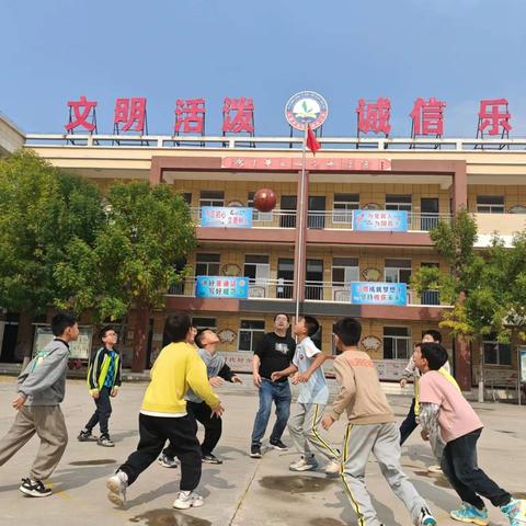 【三名＋建设】多彩社团活动  点亮金秋校园——云棋集团朝邑镇新关小学社团活动精彩瞬间