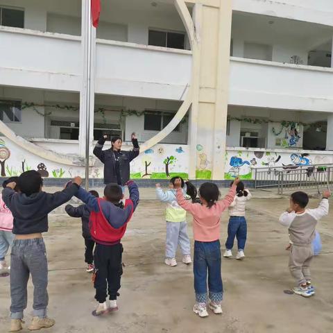 💕铅厂幼儿园的一周注意查收🍬～