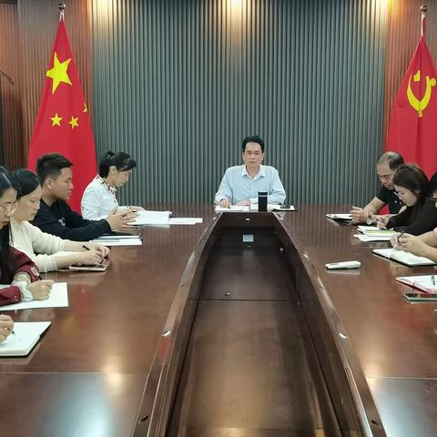 县民政局召开全体干部职工大会