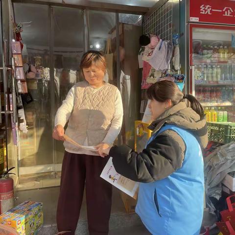 榆山街道翠屏社区：牵紧文明养犬绳，宠爱有方不掉链