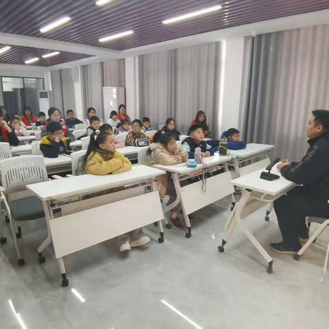 工助未来·慧盈泉城——榆山街道翠屏社区“微光课堂”寒假托管班开课啦