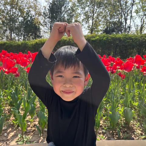郑忠童蒙幼儿蓝天三班～你是人间 4 月天