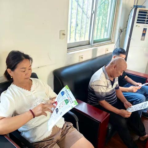 西李家村开展“跟着垃圾去旅行”宣传活动