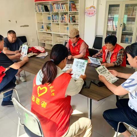 西李家村开展:“桶边精细引导 筑牢分类根基”