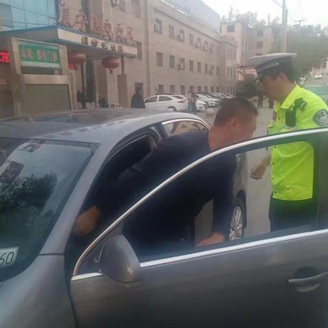 溪湖交警帮助修车获称赞