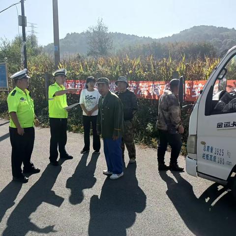 交管局溪湖大队五项措施做好中秋国庆双节期间农村道路交通安全管理工作