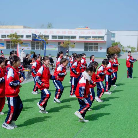 运动点燃激情，校园展示风采——井楼回民小学小学三年级三班运动会