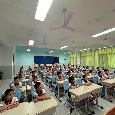 🎉又见开学季，灿烂开学礼🎉——2101班开学美好时光