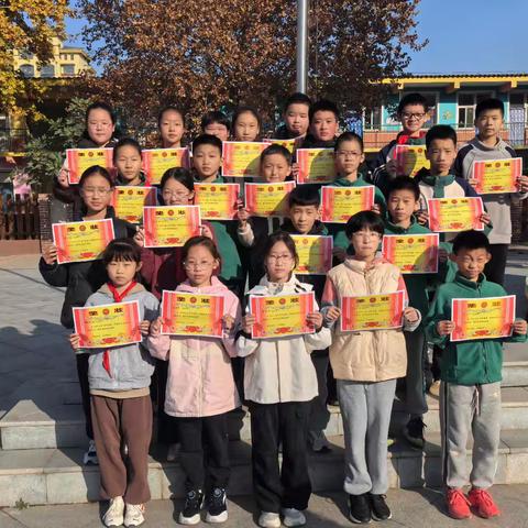 热烈祝贺东营小学参加寺家庄镇冬季运动会取得甲组第一名