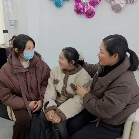 家校共育，爱在家访六（12）班