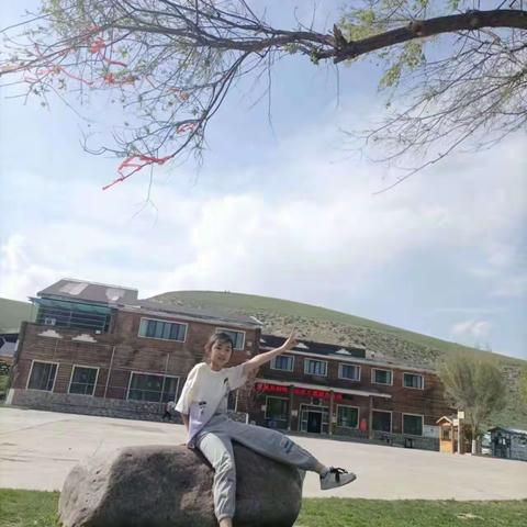 【霍尔果斯市丝路小学 】“文以载道 书以明志” 2023——2024学年第一学期  第（1）期