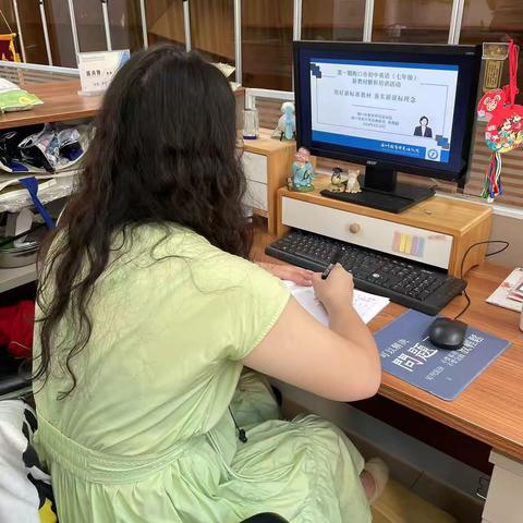 【海南华侨中学美丽沙分校】走进新课标，研读新教材--美侨英语组教材教学使用培训活动参训记录