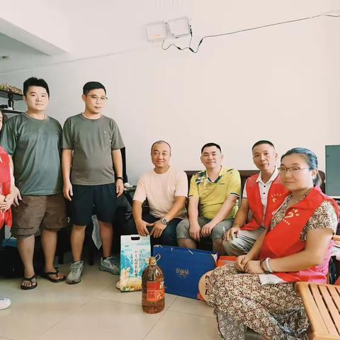 海口美兰铺子美食城开展“活力海府，情满中秋”主题活动，慰问社区困难党员群众