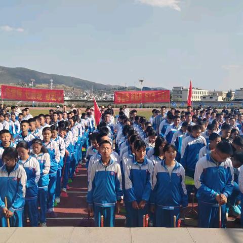 践行雷锋精神，展现青春担当──瓦渡中学“学雷锋”活动