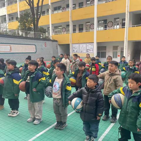 篮球少年，拼搏向前——山城区实验小学篮球社团活动