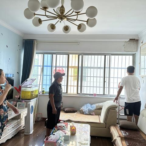 邻里漏水引纠纷 青年调解暖人心