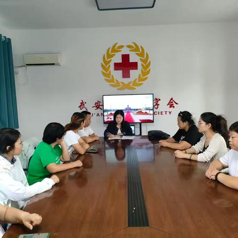 铭记历史，砥砺前行——集中观看纪念大会阅兵仪式