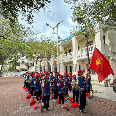三亚市吉阳区红郊小学2025年“学雷锋，树新风”主题教育实践活动简报   ‍